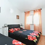 Apartments Zlata 2222