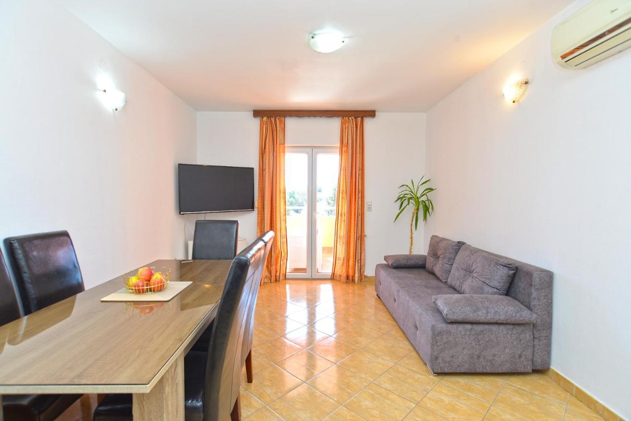 Apartman Zlata 2222 Pula